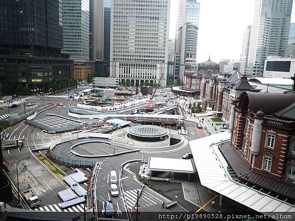 [東京自由行]東京車站。KITTE頂樓空中花園。VIEW超好~ @熊寶小榆の旅遊日記
