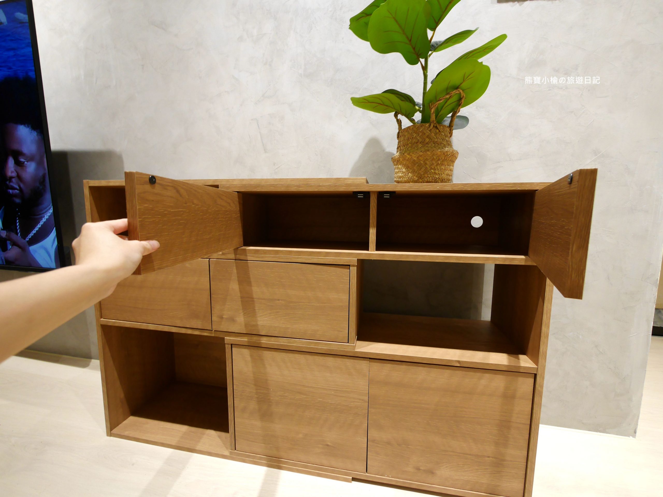 【居家好物】TZUMii 六門伸縮收納櫃/書櫃，DIY自己在家組裝超方便！組裝傢俱你也可以唷。 @熊寶小榆の旅遊日記