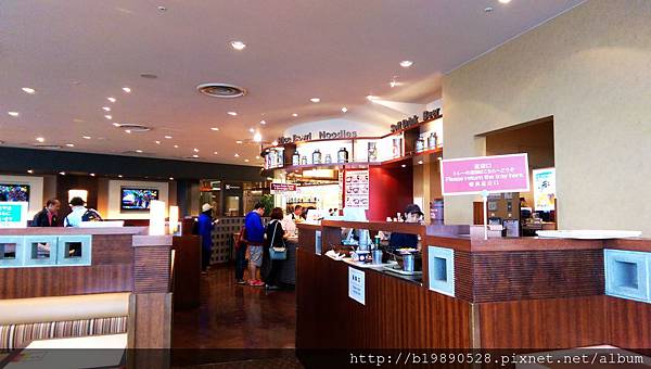 [東京自由行]201507成田機場第二航廈。入關後餐廳@ASIAN CAFE @熊寶小榆の旅遊日記