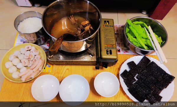 [食譜]冬季火鍋|全聯薑母鴨在家自己煮，到底好吃不好吃?