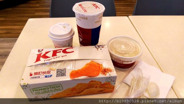 [新竹竹北美食] 肯德基KFC義式香草紙包雞重量雞XL套餐，網路預訂滿$169好禮三選一，全台連鎖速食店。 @熊寶小榆の旅遊日記